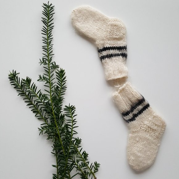 Handmade Wool Kids Socks - Picture 5 of 12